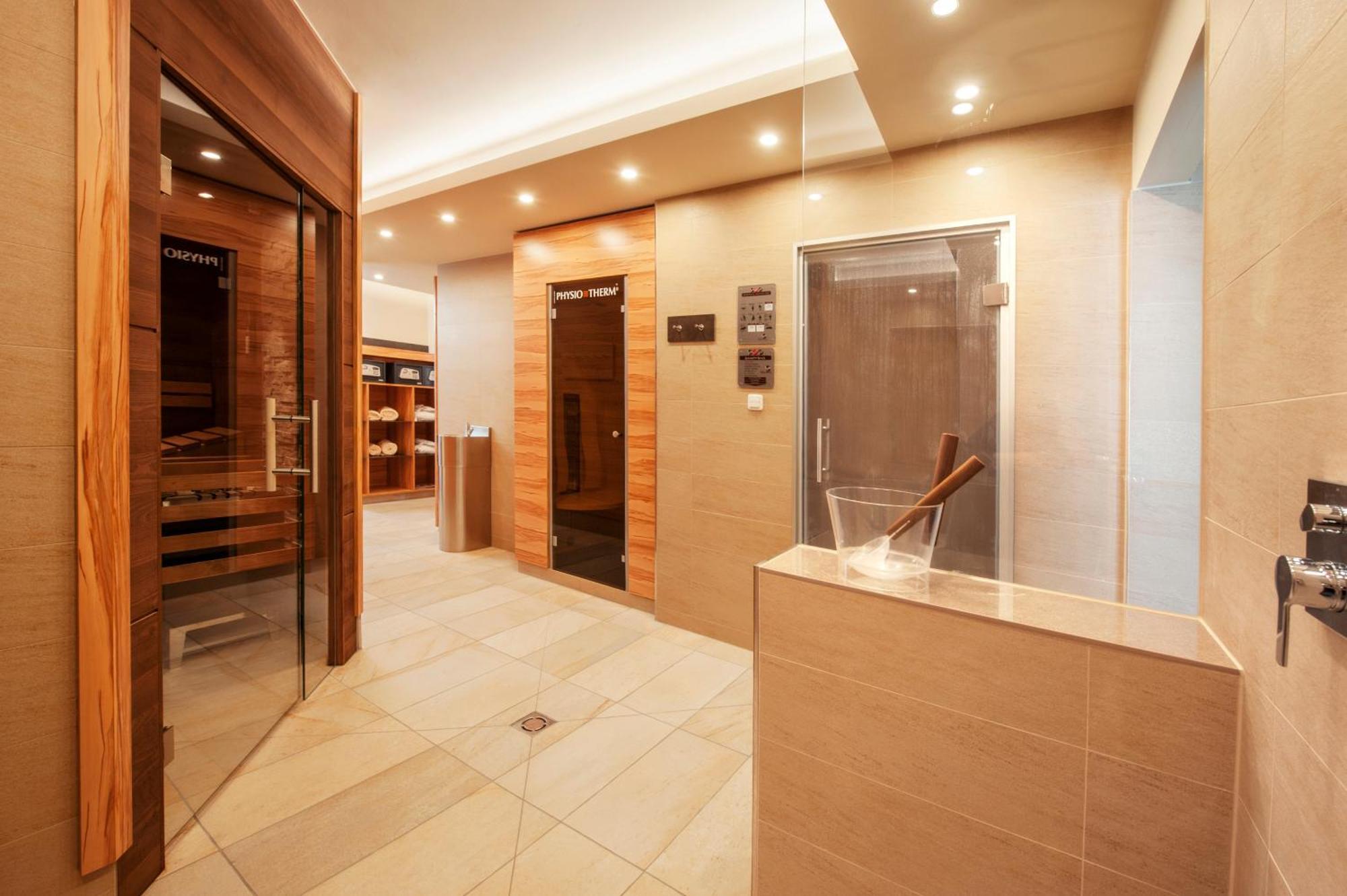 Hotel Weinberg Gmbh Preising エクステリア 写真